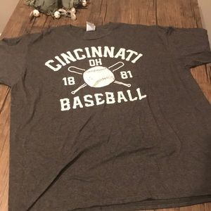 Cincinnati reds tshirt